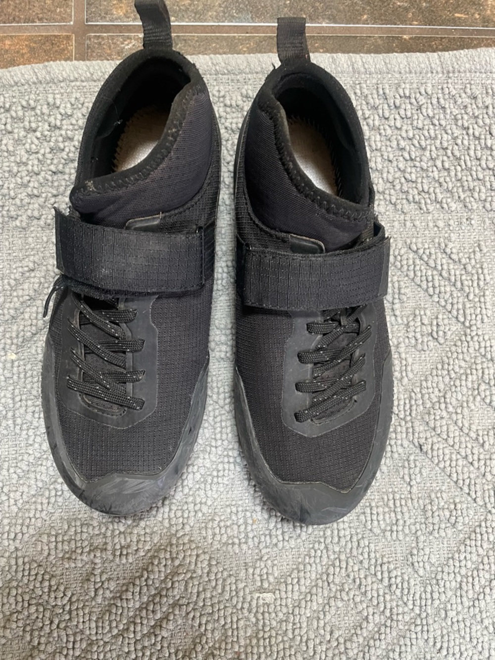 Women's bike shoes 2 hole cleat Hook-and-Loop Strap